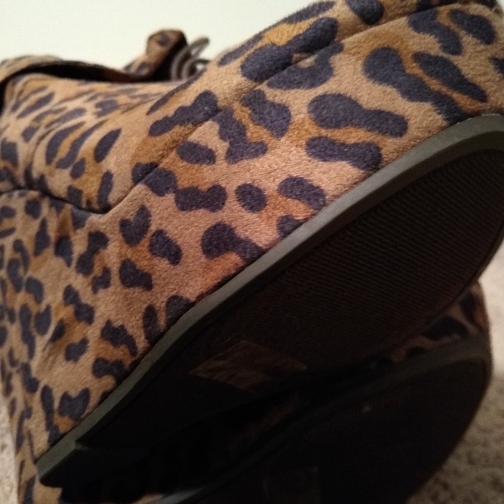 Breckelles leopard print ankle boots - Picture 1 of 3